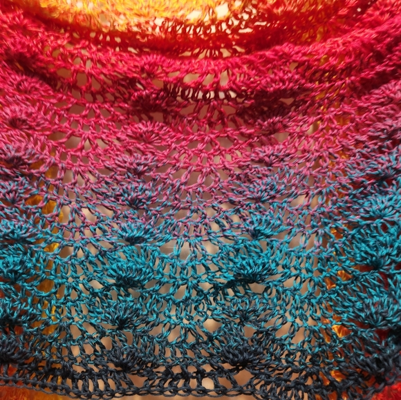 Plus size wrap shawl - Picture 4 of 4